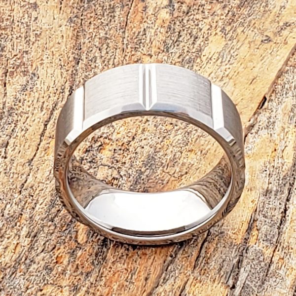 bryson-beveled-tungsten-wedding-bands-9mm