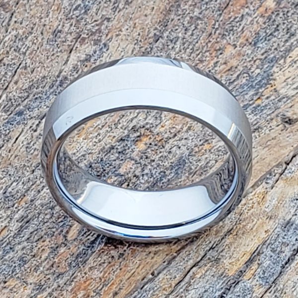 eternal-laser-engraved-8mm-tungsten-wedding-bands