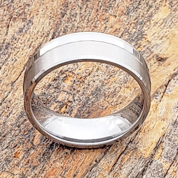 gemini-brushed-raised-facet-7mm-carved-rings