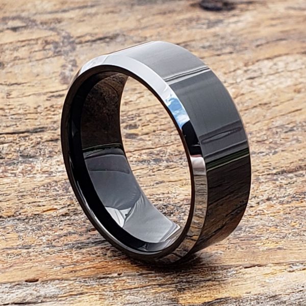 kana-silver-beveled-edges-black-tungsten-ring