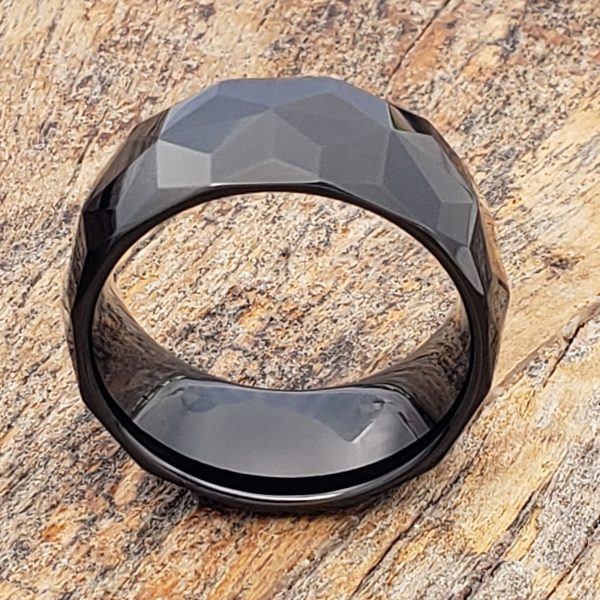 pavo-10mm-black-mens-faceted-rings