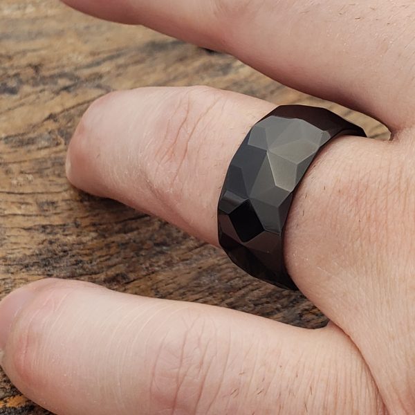 pavo-black-mens-10mm-faceted-rings